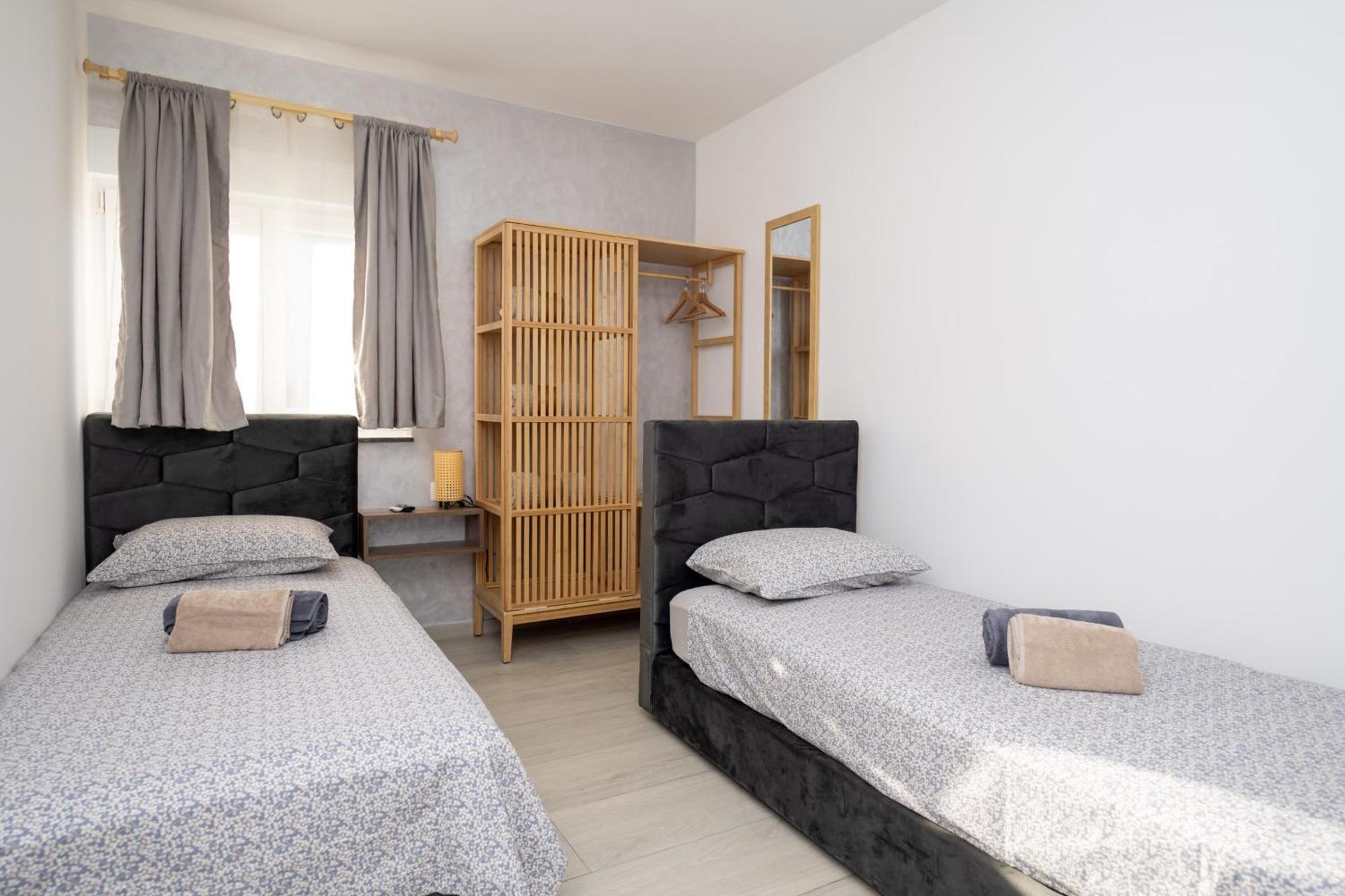 88 - Private Heated Pool Apartman *