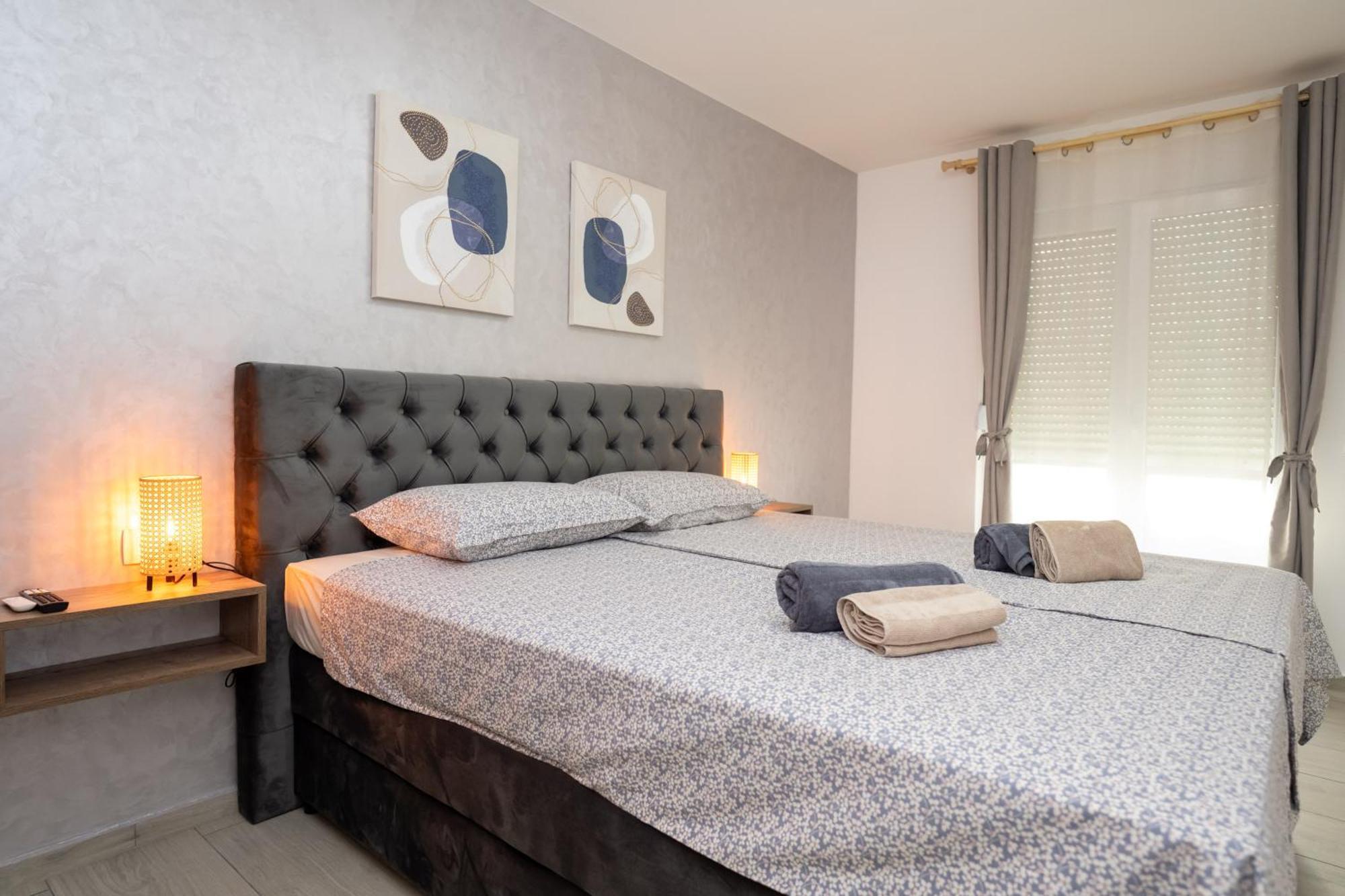 88 - Private Heated Pool Apartman Zadar